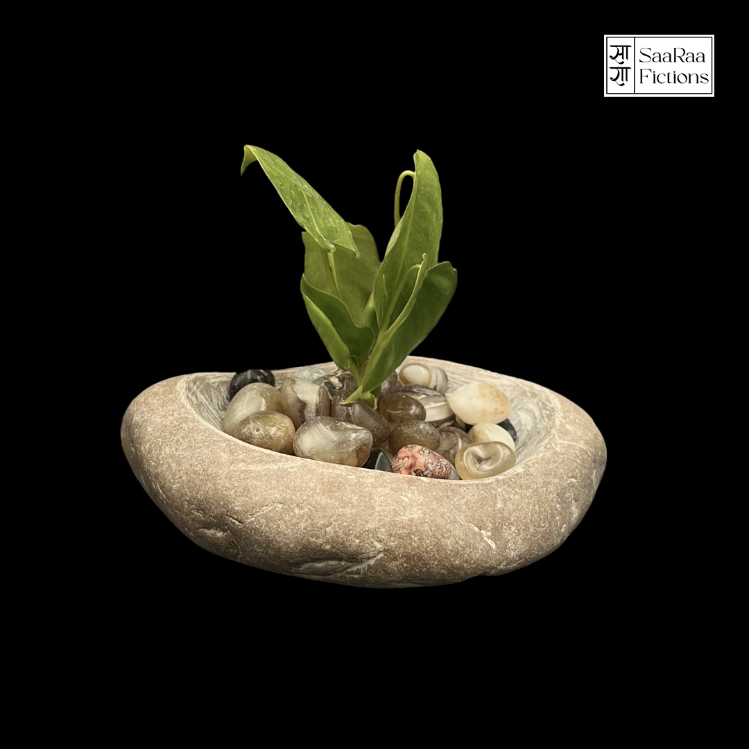 River Stone Planter (M)